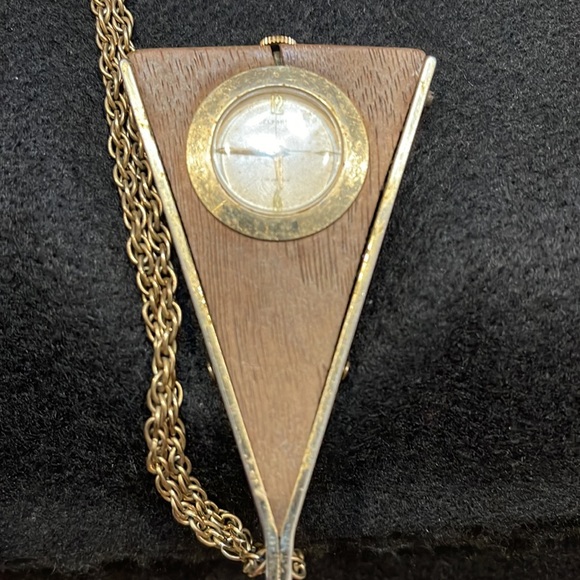 Mid-Century RARE Belforte Triangular Watch Pendant - Picture 2 of 8